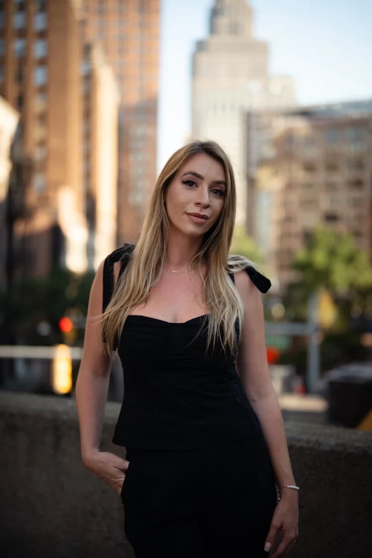 Oana Kruk, Raven Real Estate
